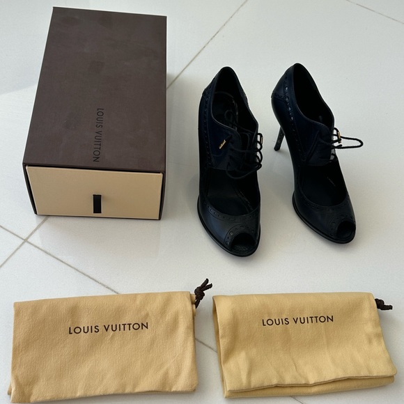 AUTHENTIC Louis Vuitton Black Leather Peep Toe Heels w/ Lace Up - Picture 2 of 8